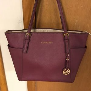 Authentic Michael Kors Jet set purse